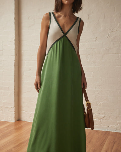 Taura - V-Neck Sleeveless Color Block Dress