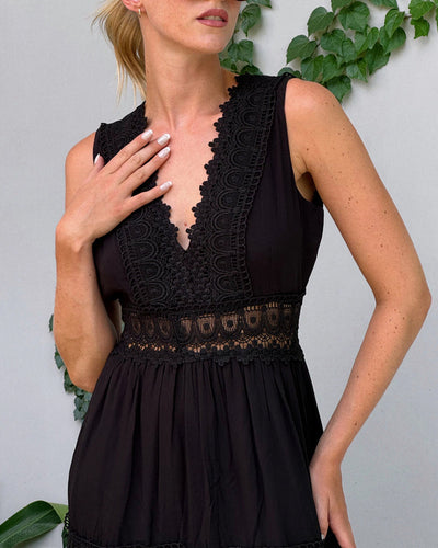 ALYSSA | Midi Sleeveless Dress with V-Neck and Delicate Lace Details