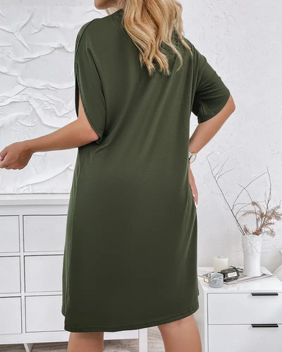 Emelina – Elegant V-Neck Dress