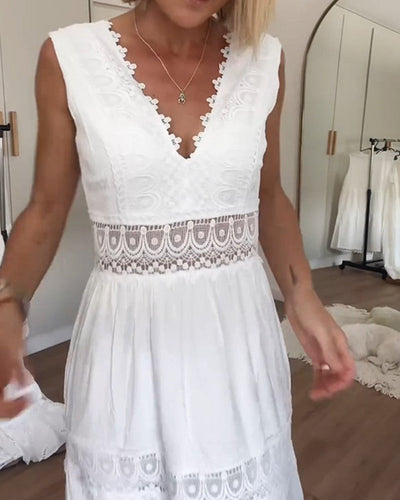 ALYSSA | Midi Sleeveless Dress with V-Neck and Delicate Lace Details