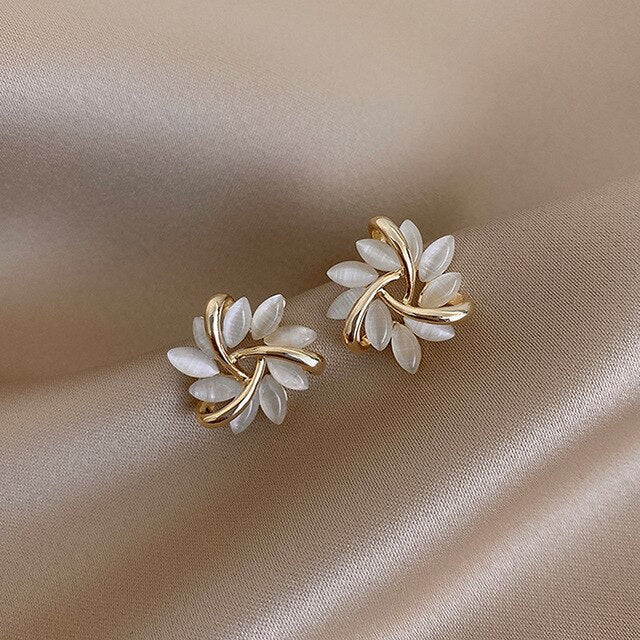Quinn - Elegant Gold Earrings with White Opal