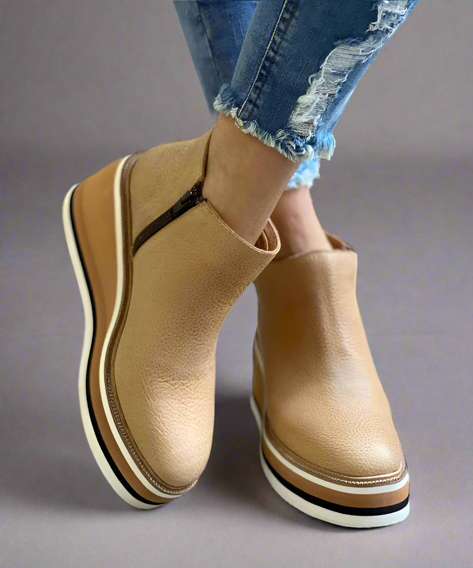 Swantje | Elegant and Lightweight Ankle Boots