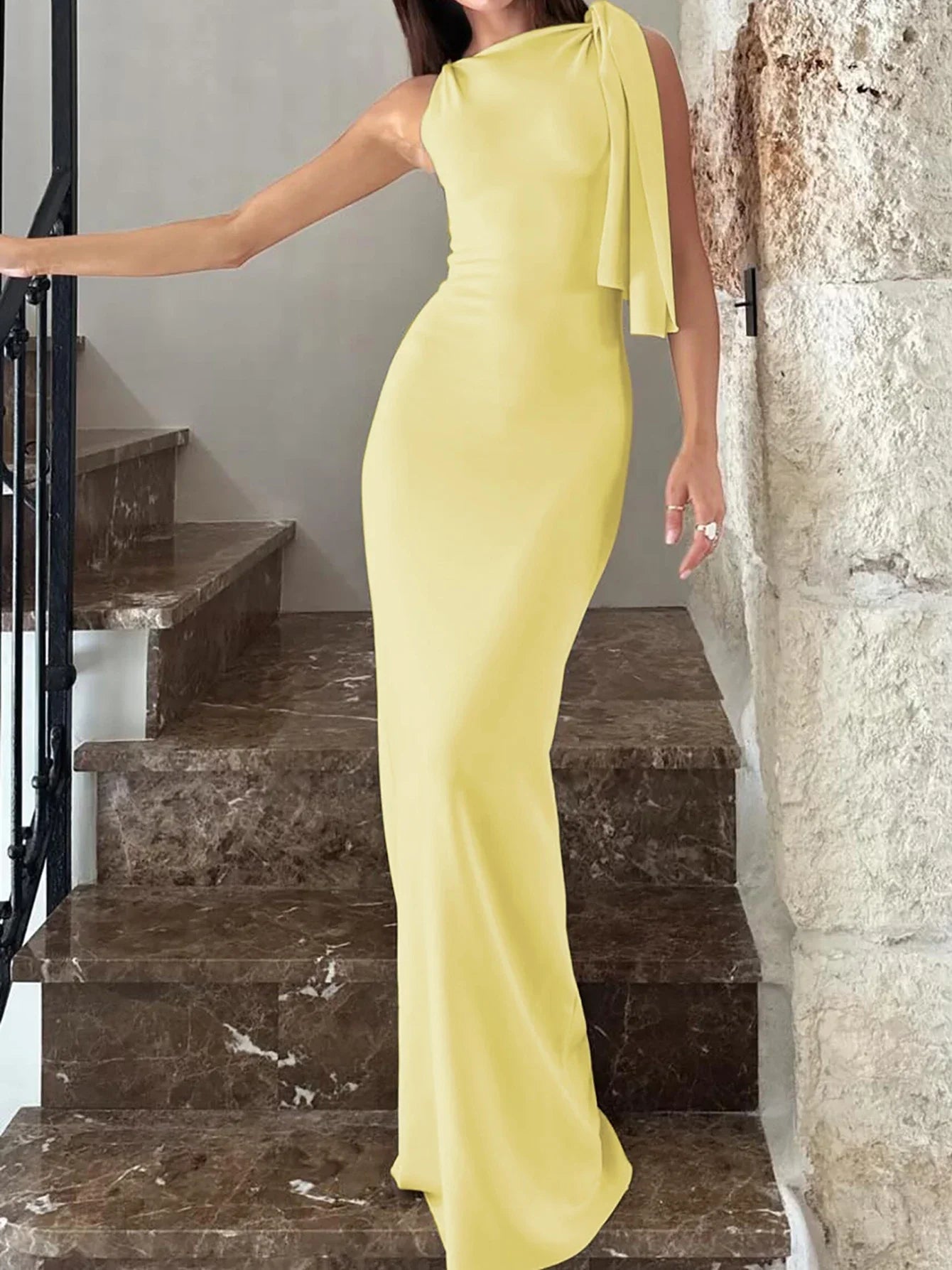 Ilviera – Sleeveless Maxi Dress