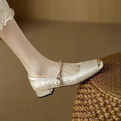 Cilia | Sandals with Refined Details and Absolute Comfort