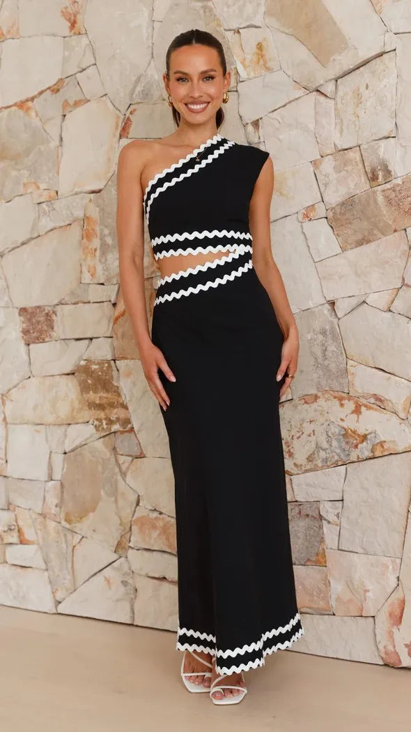 Maevina – Elegant Sleeveless Dress