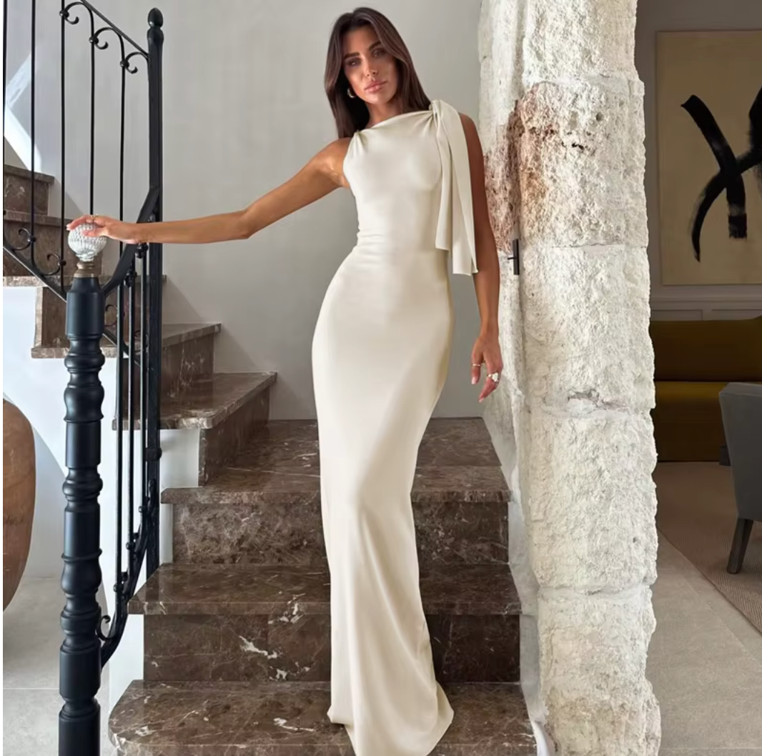 Ilviera – Sleeveless Maxi Dress