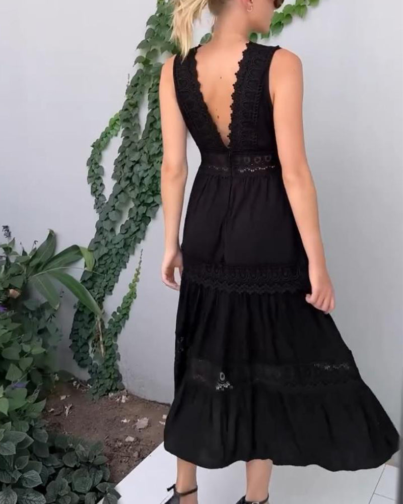ALYSSA | Midi Sleeveless Dress with V-Neck and Delicate Lace Details