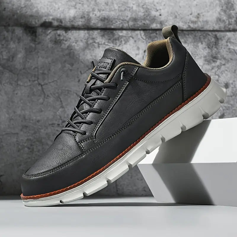 Joshua - Comfortable and Stylish Men's Casual Sneakers