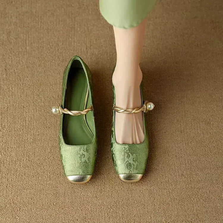 Cilia | Sandals with Refined Details and Absolute Comfort
