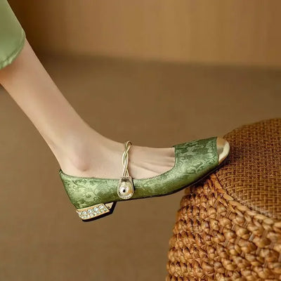 Cilia | Sandals with Refined Details and Absolute Comfort
