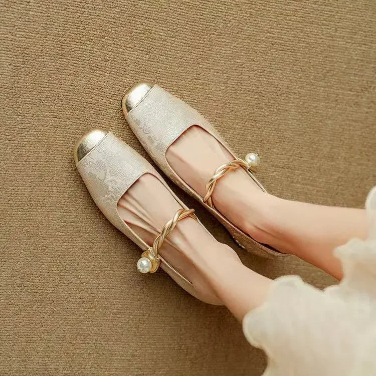 Cilia | Sandals with Refined Details and Absolute Comfort