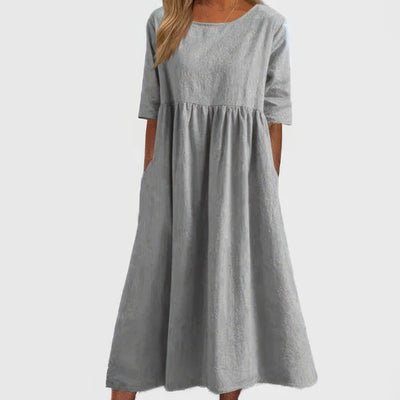 Cotton dress with round collar and pockets